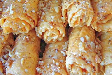 Greek Diples Recipe - Thiples (Christmas Greek Pastries with Honey)